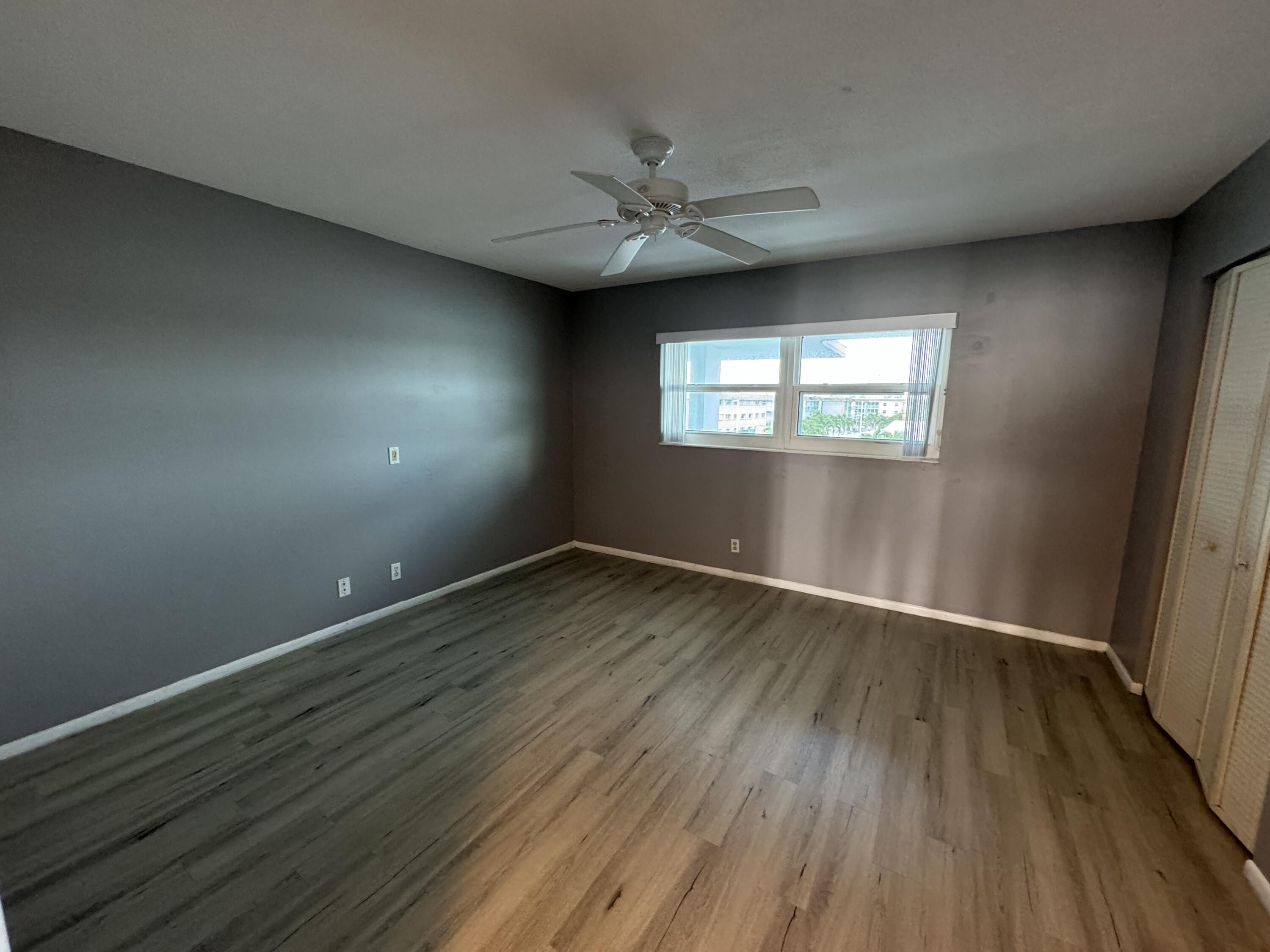 100 Shore 307 Court 307, North Palm Beach, FL, 33408/$250,000 3 100 Shore 307 Court 307