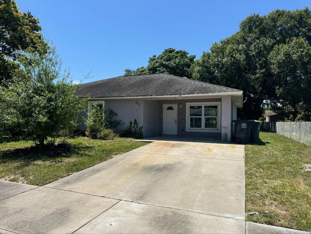 Photo of 3211 Indiana Court, Fort Pierce, FL 34947 (MLS # R11056894)