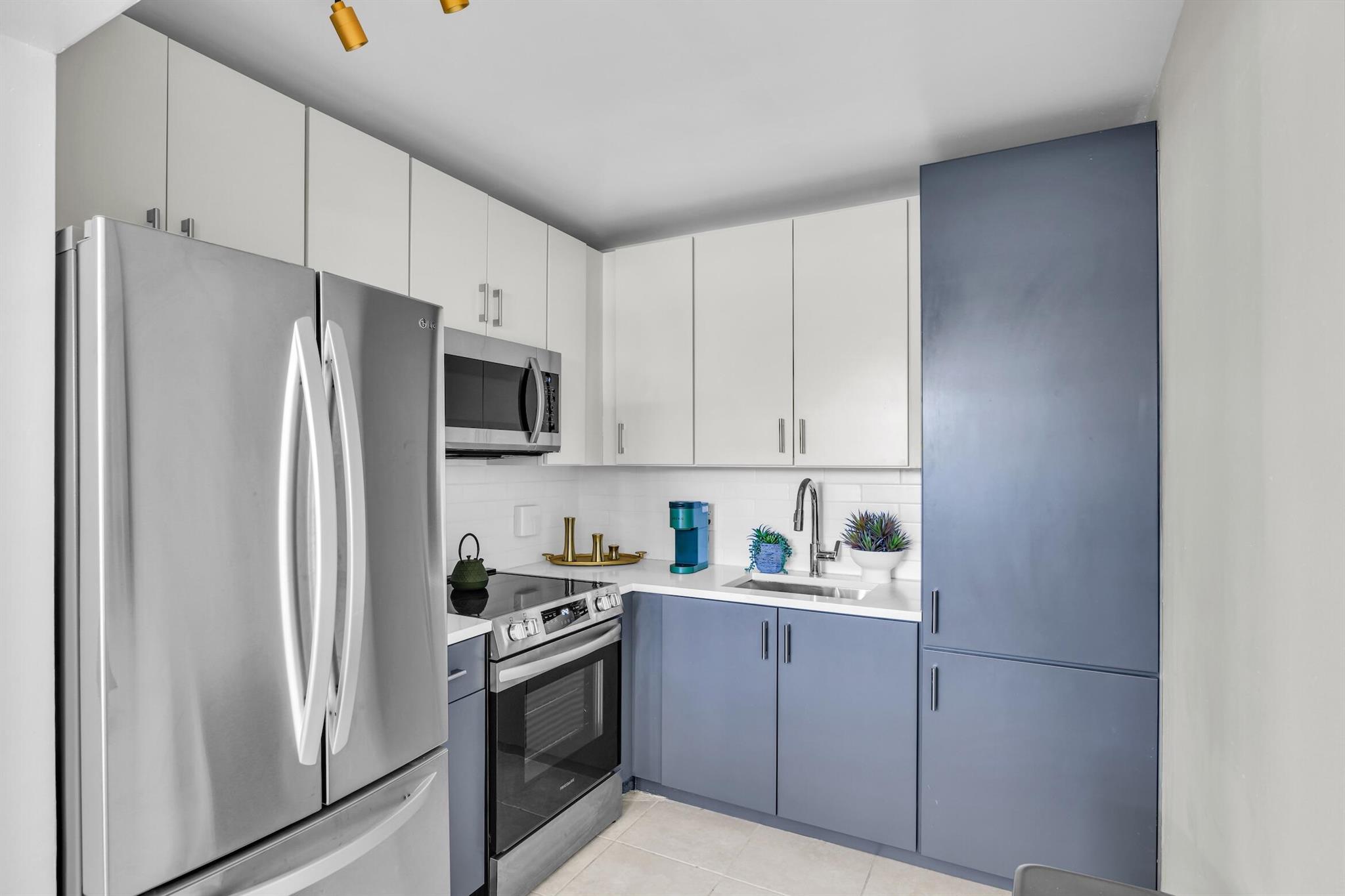 NORWICH CONDO - Residential