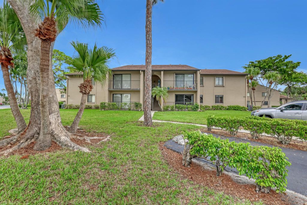 Photo of 522 Shady Pine Way #B2, Greenacres, FL 33415 (MLS # R11127061)