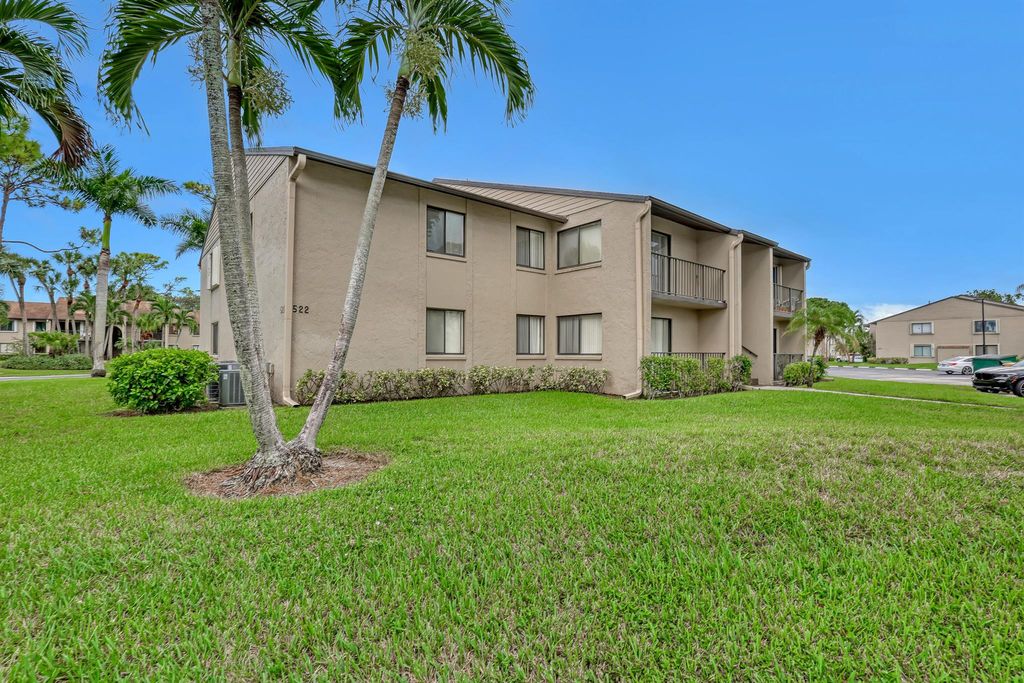 Photo of 522 Shady Pine Way #B2, Greenacres, FL 33415 (MLS # R11127061)