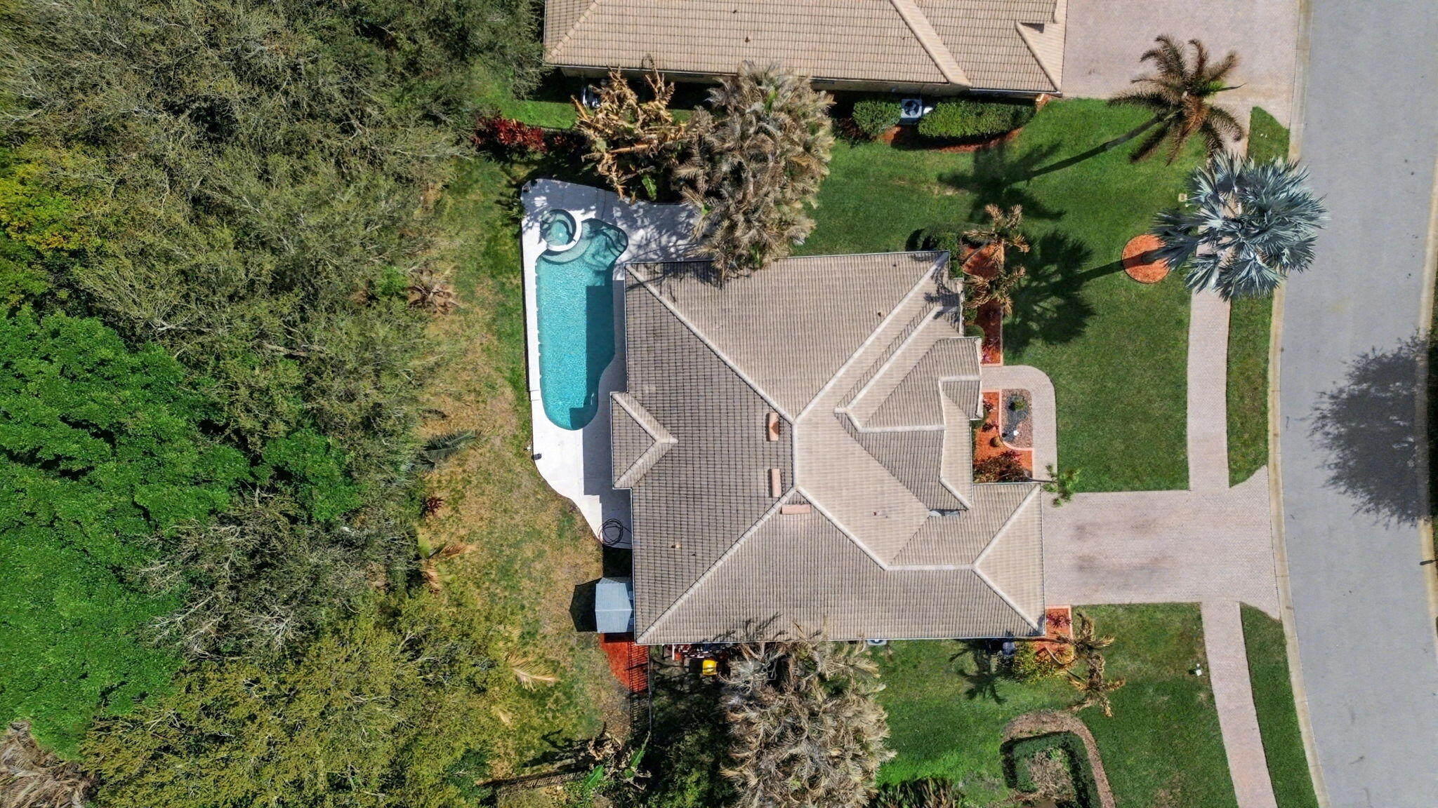 LAKE TUSCANY - Residential