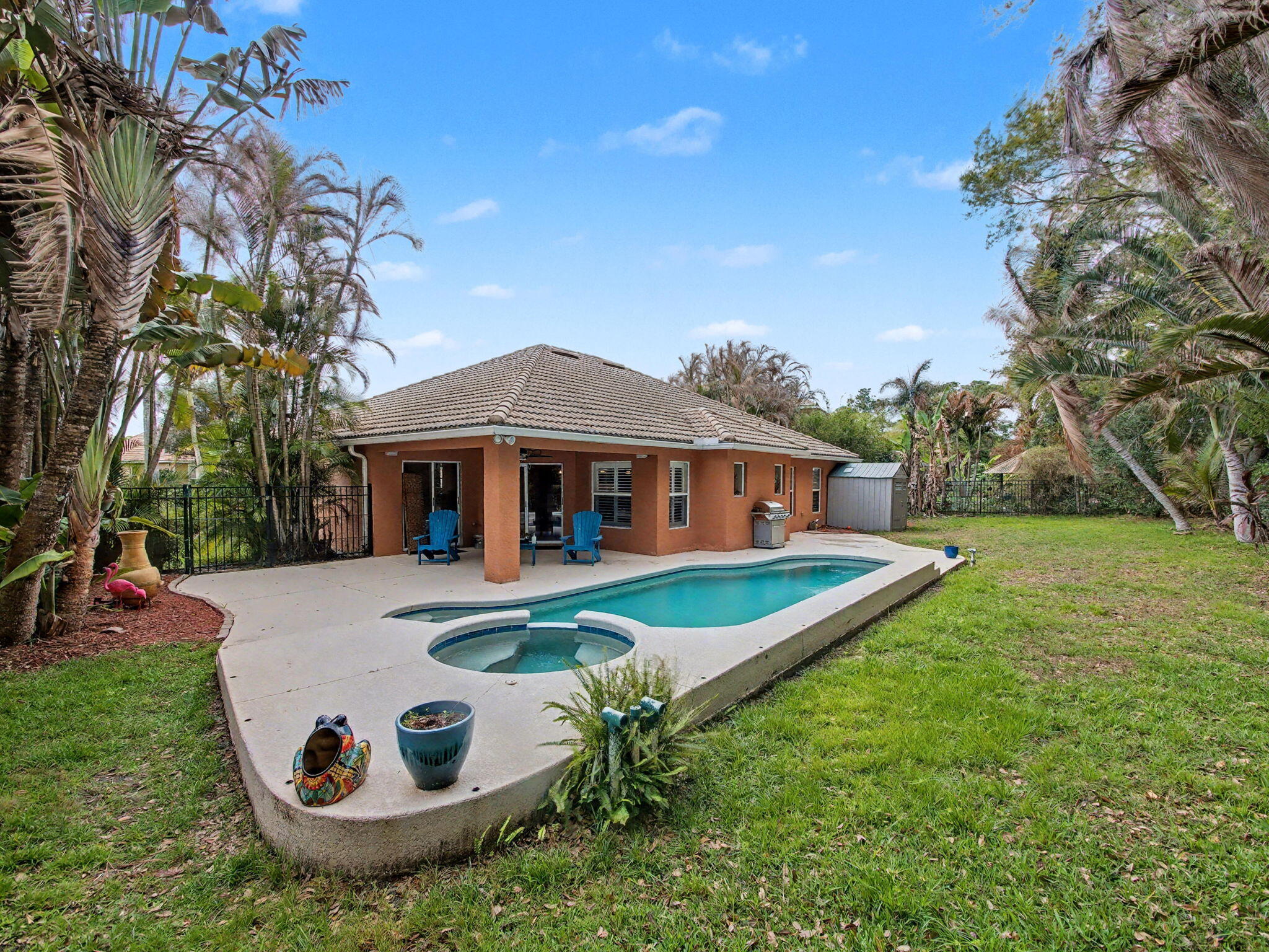 LAKE TUSCANY - Residential