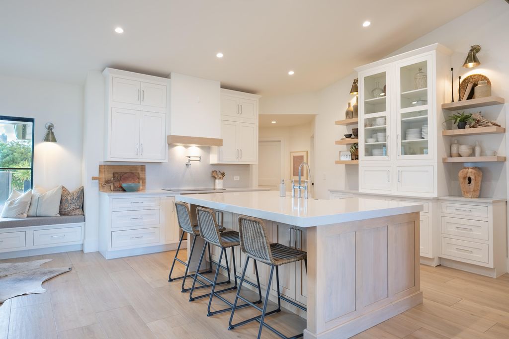 Photo of 15824 74th Avenue N, Palm Beach Gardens, FL 33418 (MLS # B26000419)