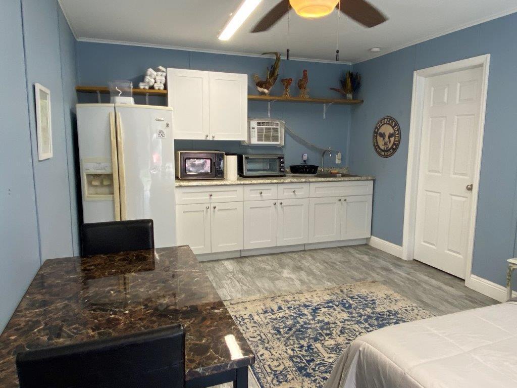 LOXAHATCHEE GROVES - Residential Lease