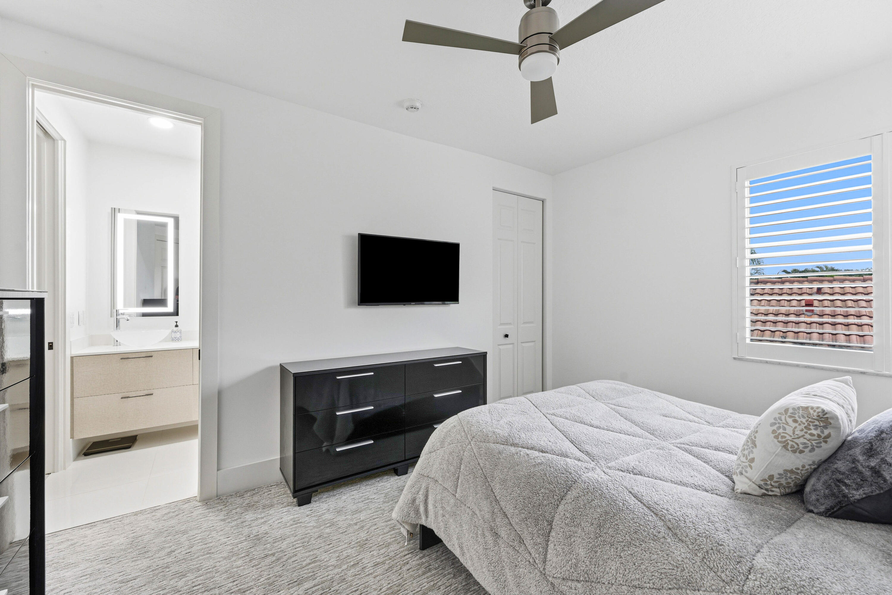 MIRASOL PAR F - Residential Lease