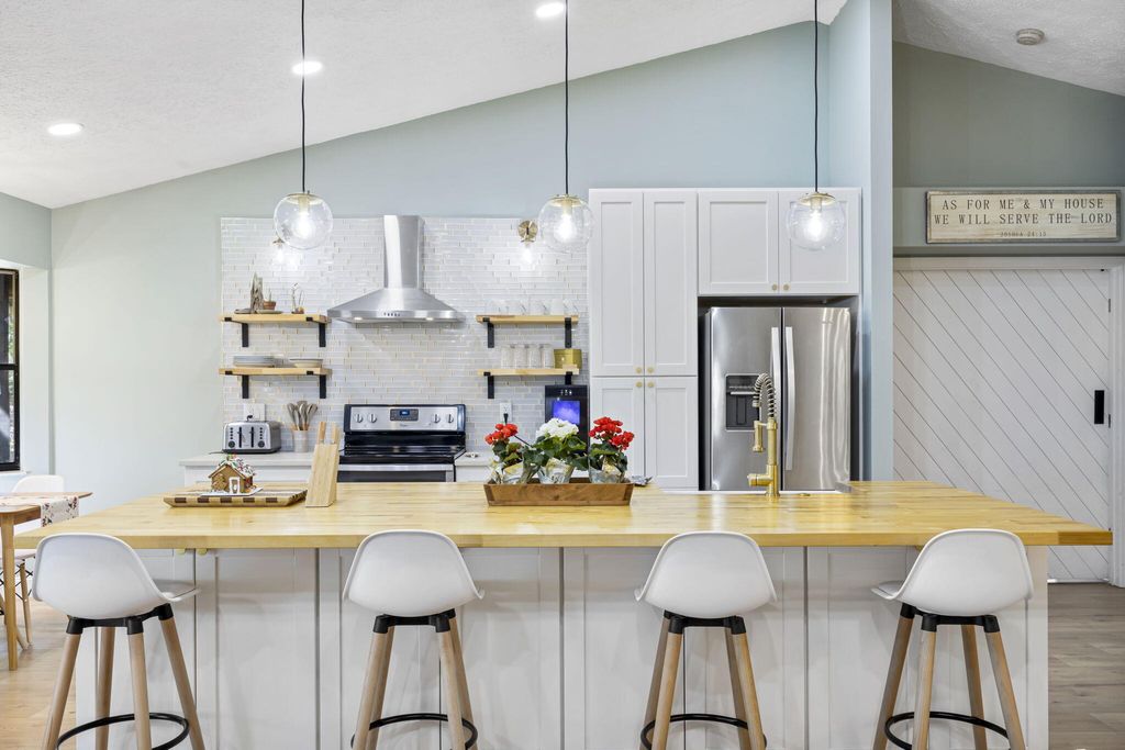 Photo of 2479 SE Whitehorse Street, Port St Lucie, FL 34984 (MLS # R10853914)