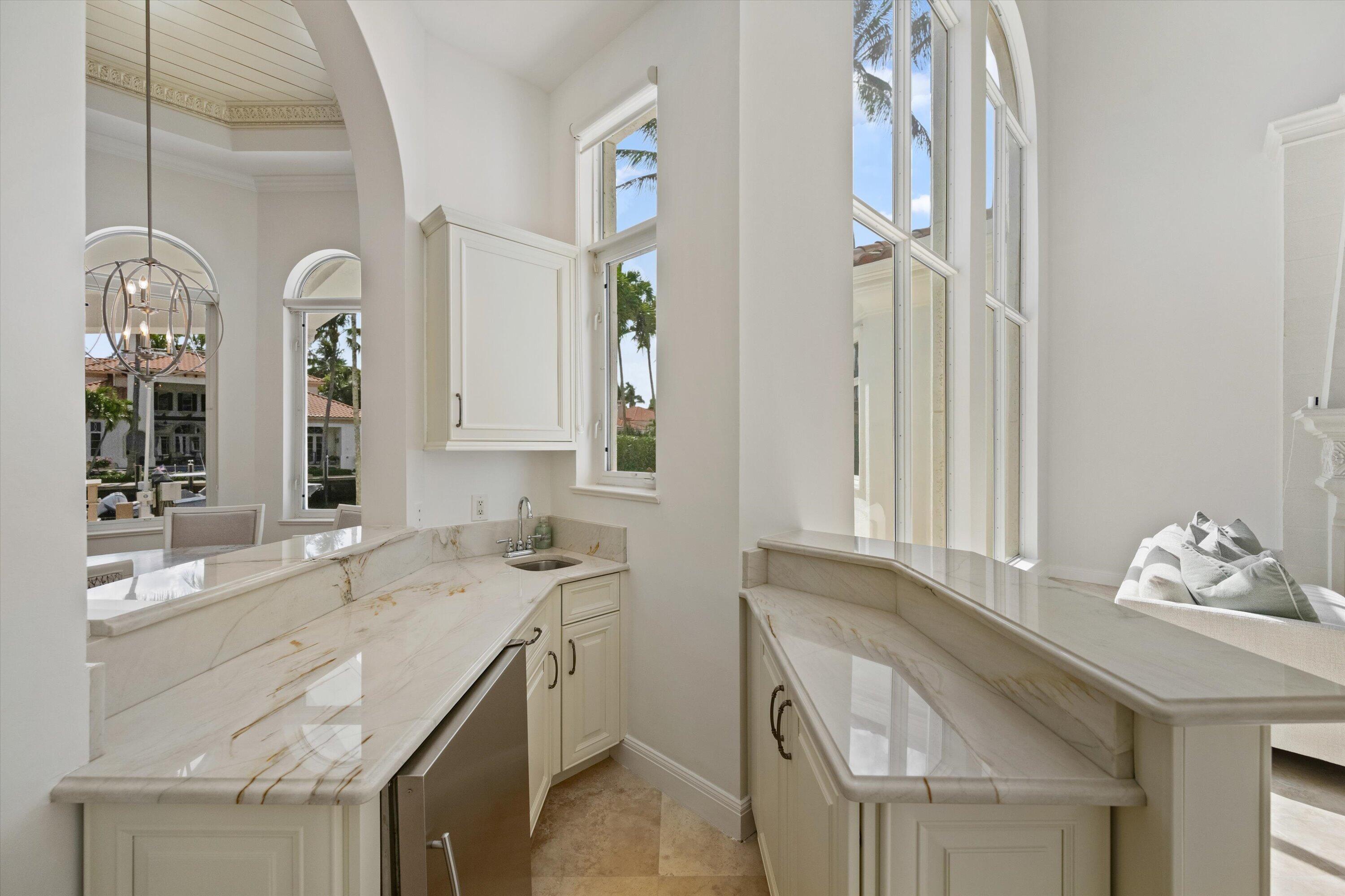 HARBOUR ISLES - Residential