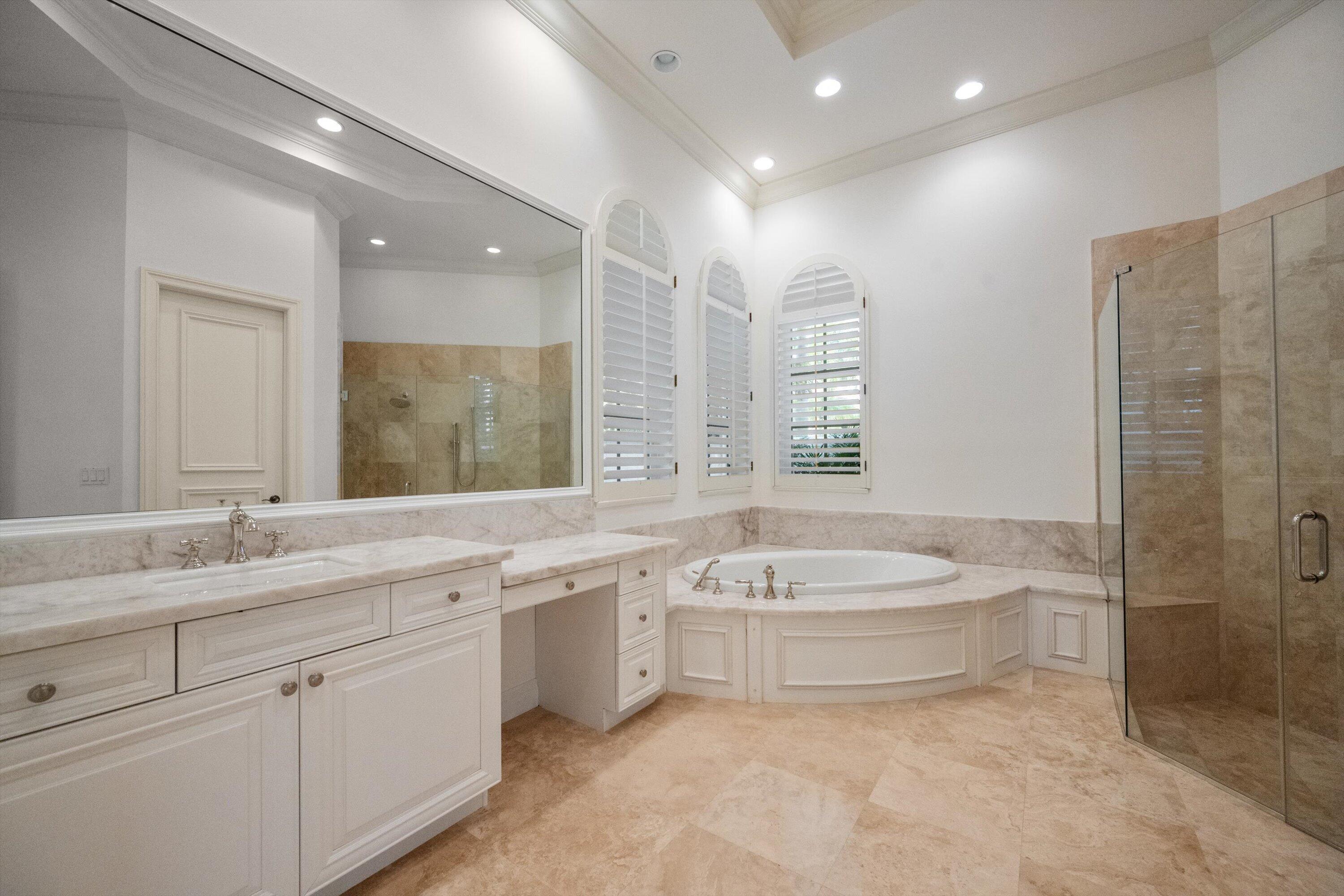 HARBOUR ISLES - Residential