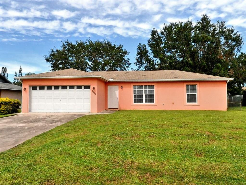 Photo of 2333 SW Fern Circle, Port St Lucie, FL 34953 (MLS # R10874867)