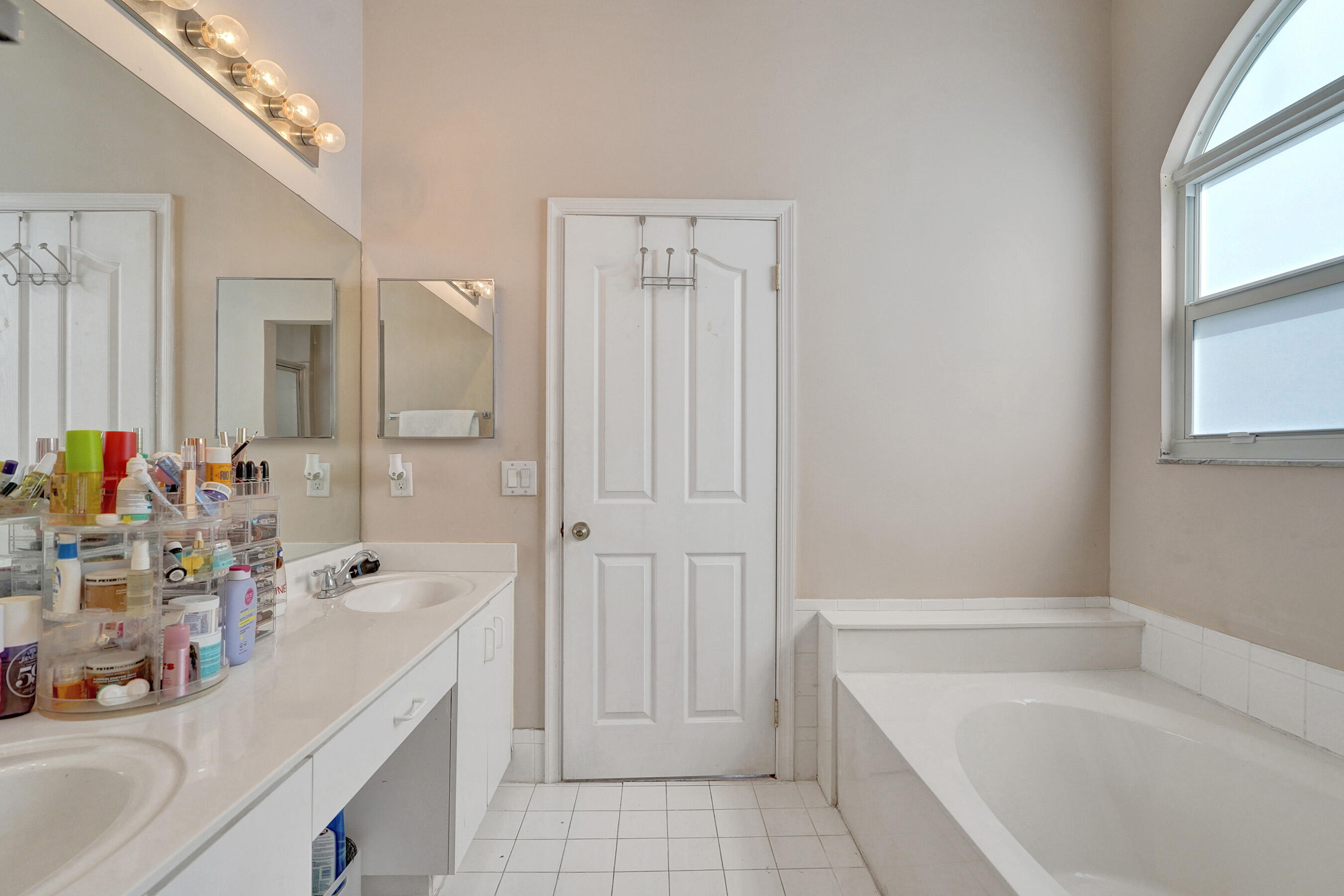 CHAPEL TRAIL II - Residential