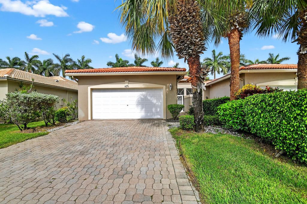 Photo of 9675 N Crescent View Drive N, Boynton Beach, FL 33437 (MLS # R11110475)