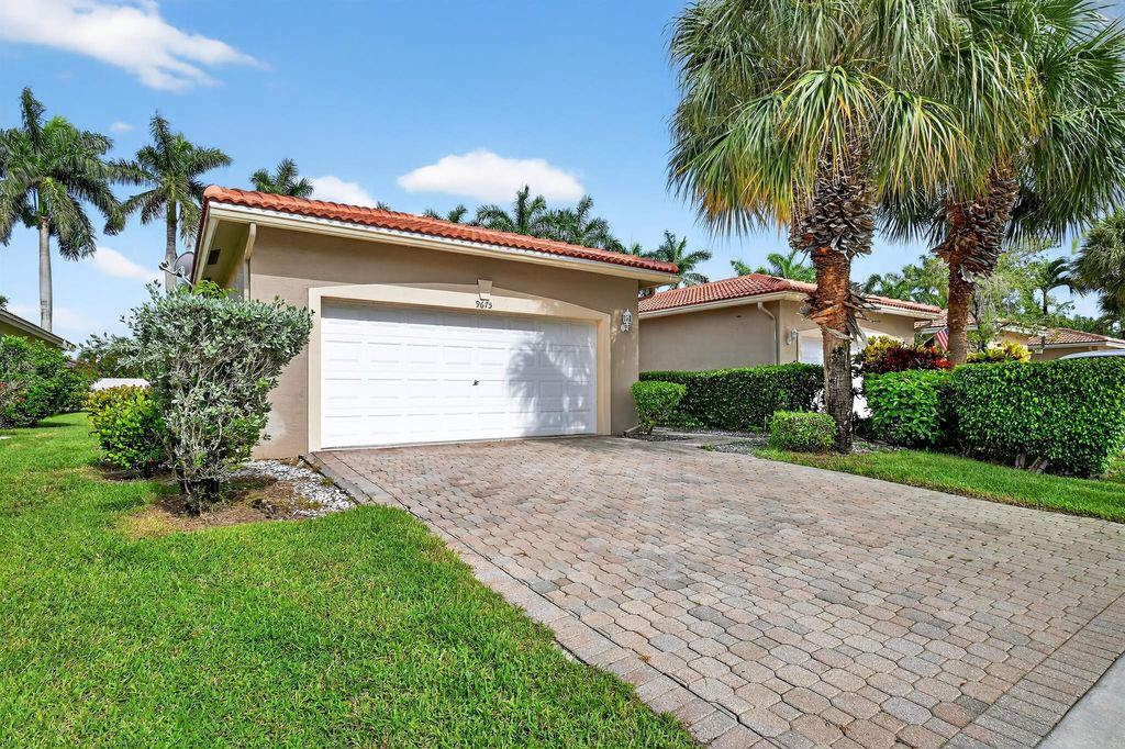 Photo of 9675 N Crescent View Drive N, Boynton Beach, FL 33437 (MLS # R11110475)
