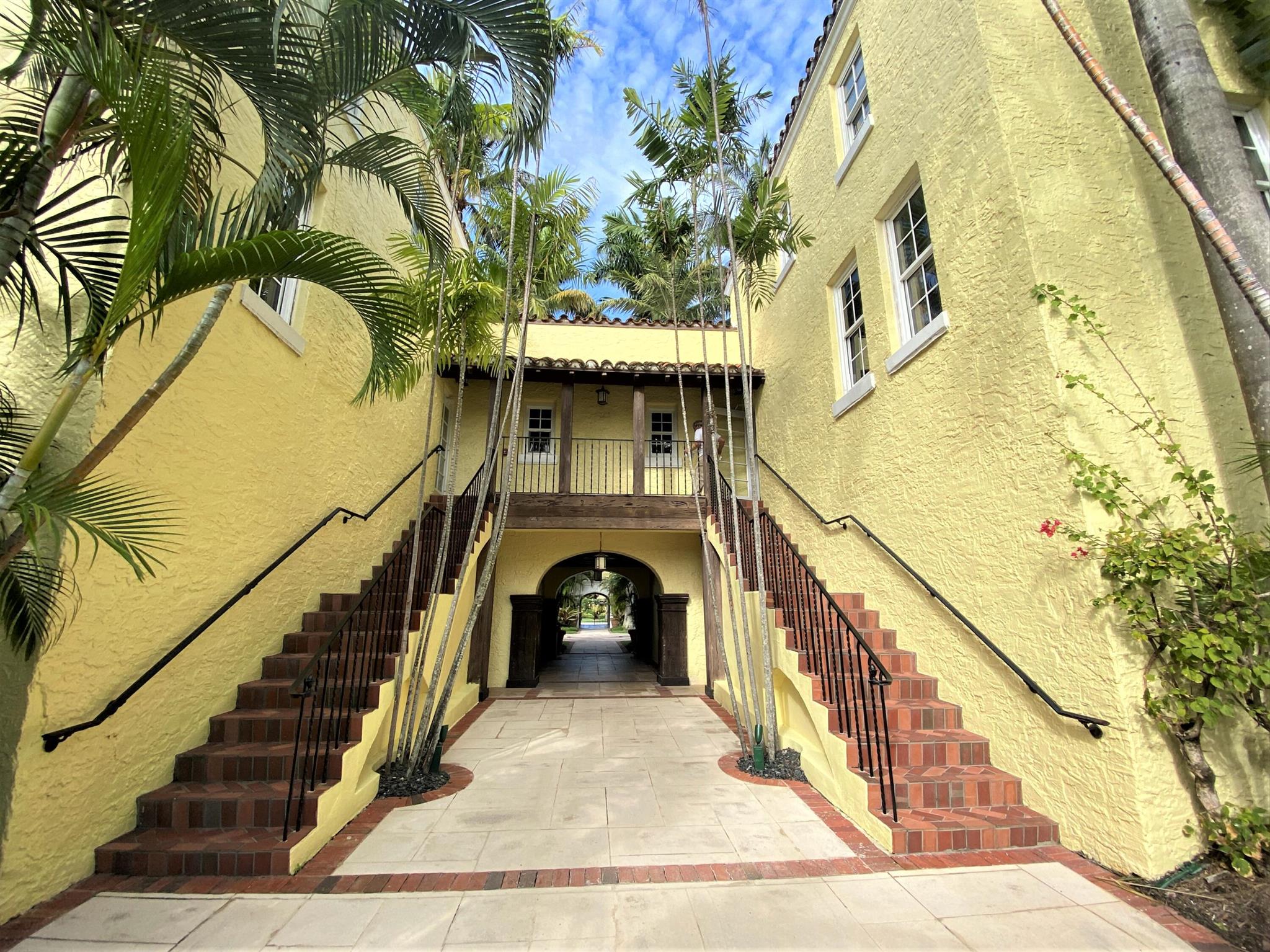 BRAZILIAN COURT HOTEL AND - Residential