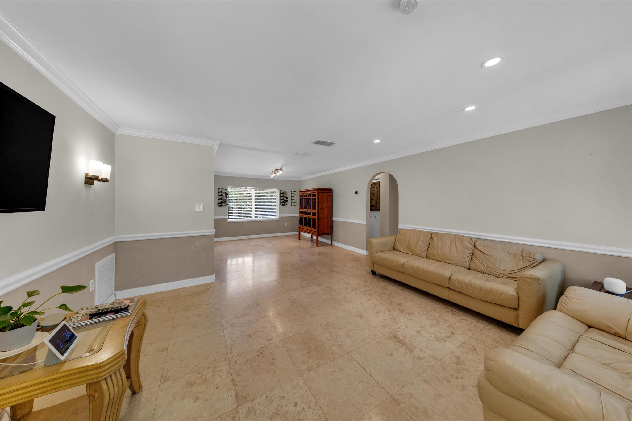 2558 NW 32nd Street