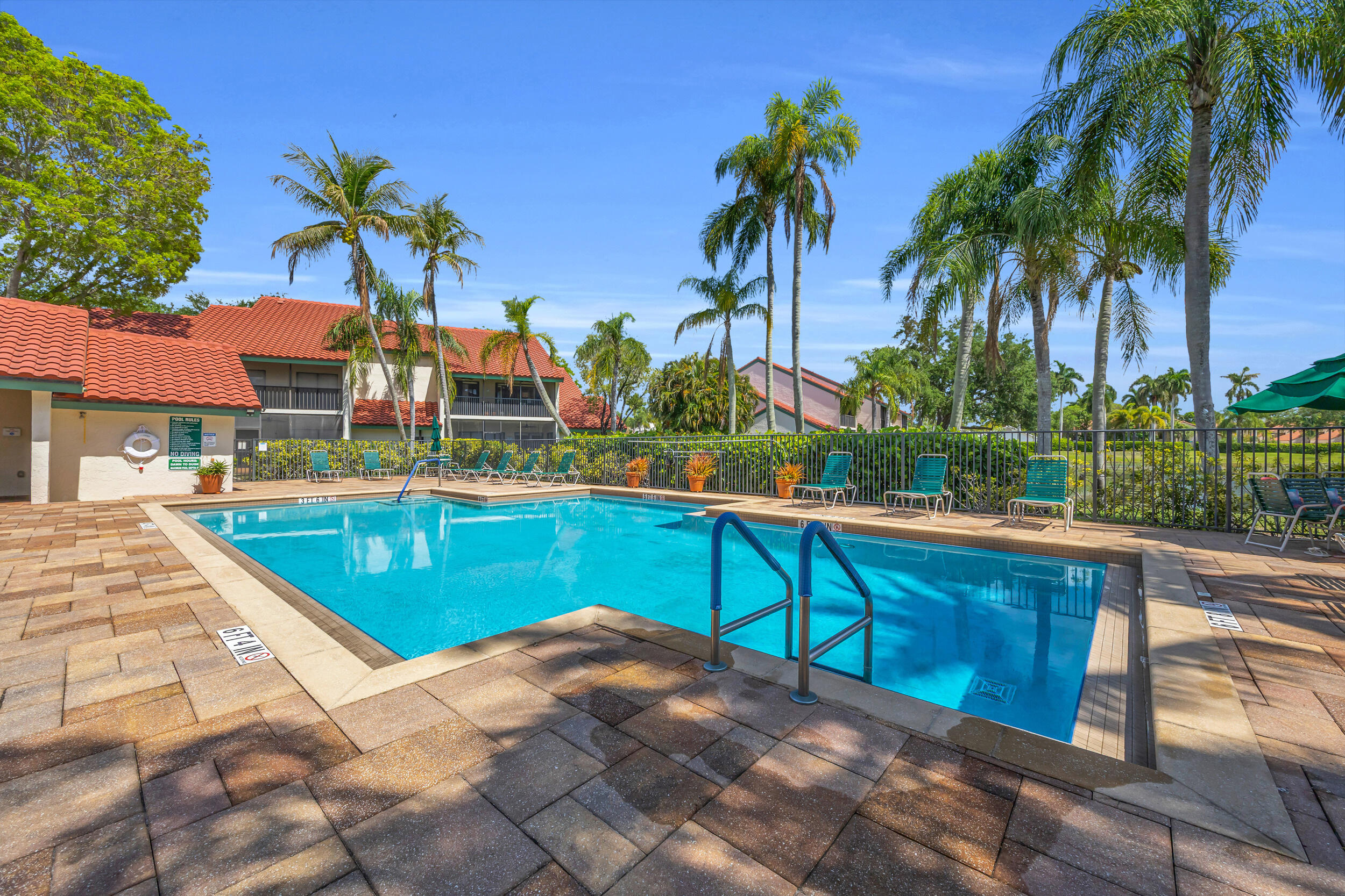 LEXINGTON GREEN CONDO - Residential