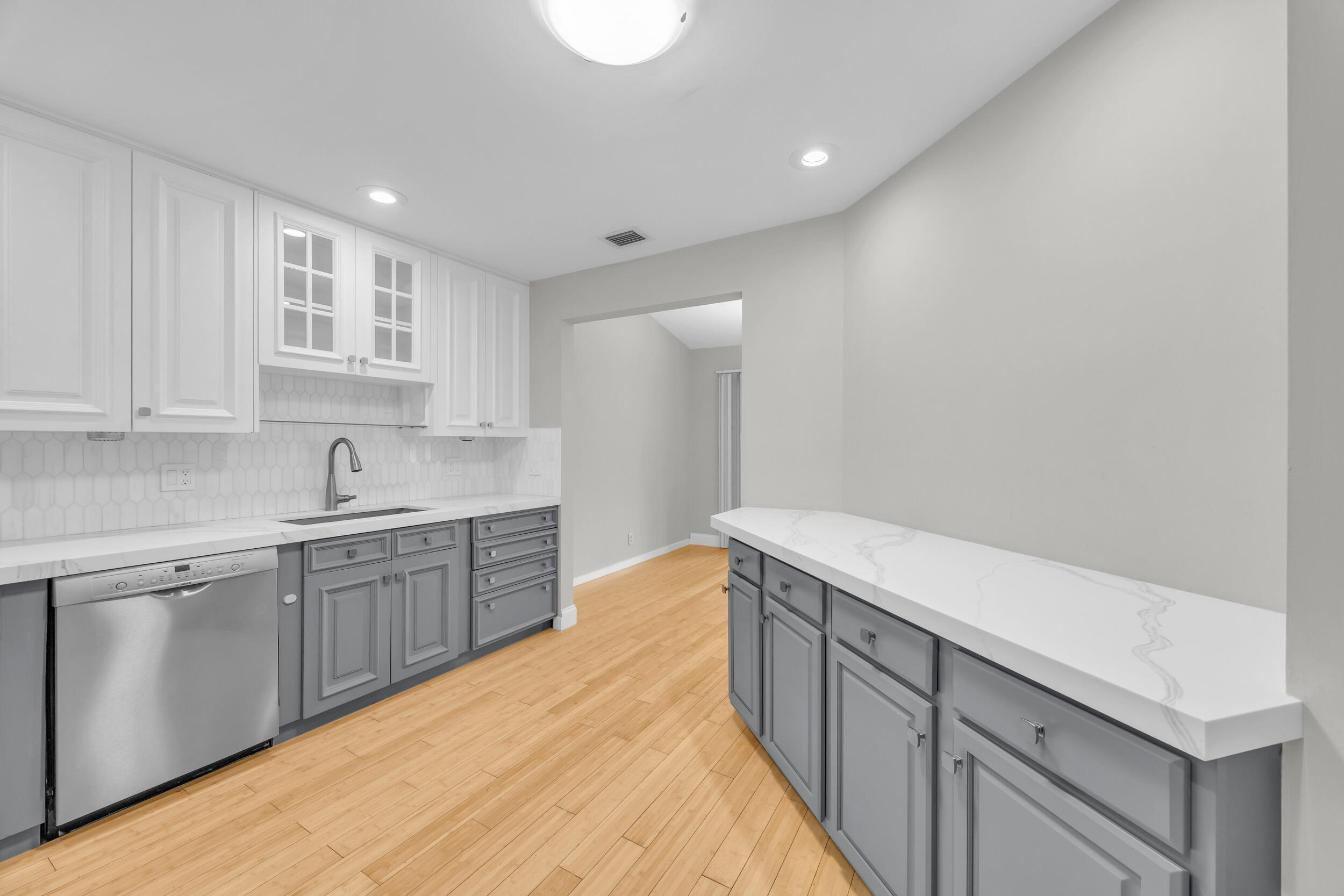 LEXINGTON GREEN CONDO - Residential