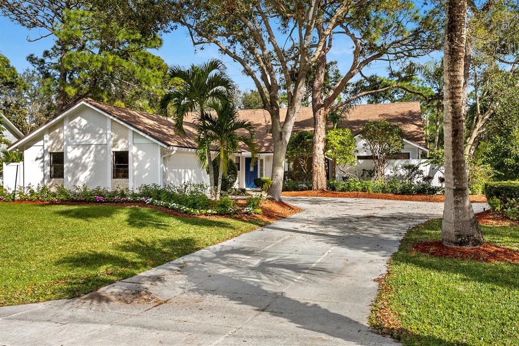 Photo of 19542 Trails End Terrace, Jupiter, FL 33458 (MLS # R10770390)