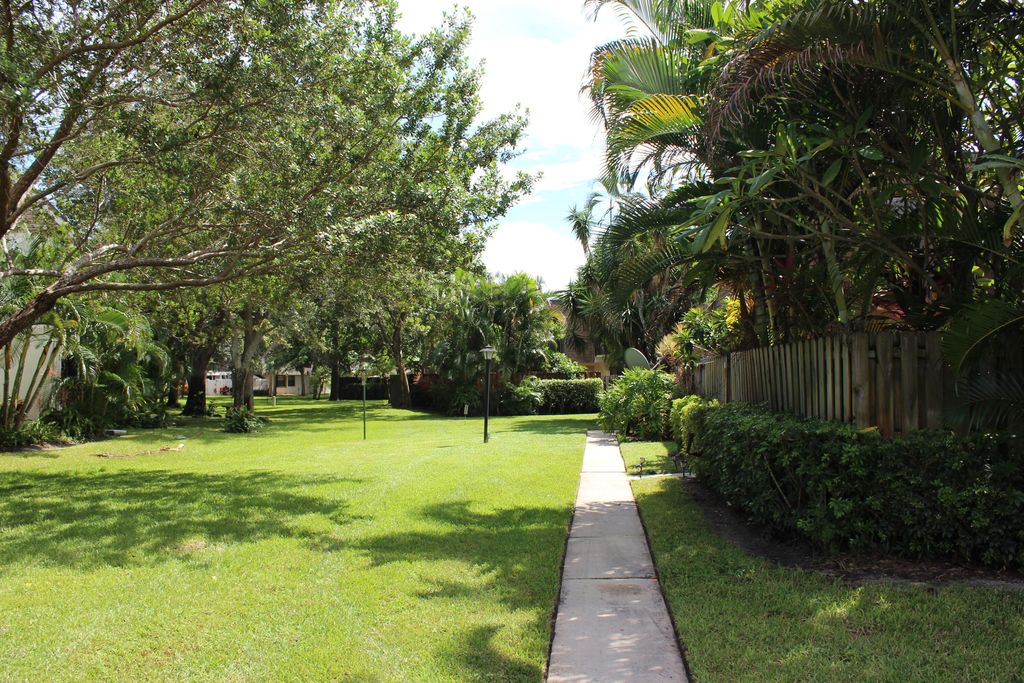 Photo of 2950 SW 22nd Circle #4a, Delray Beach, FL 33445 (MLS # R11126732)