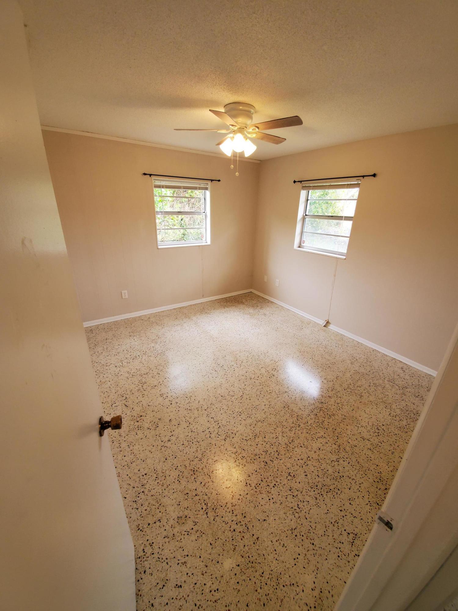 SAN LUCIE PLAZA SUBDIVISION UNIT 1 - Residential Lease