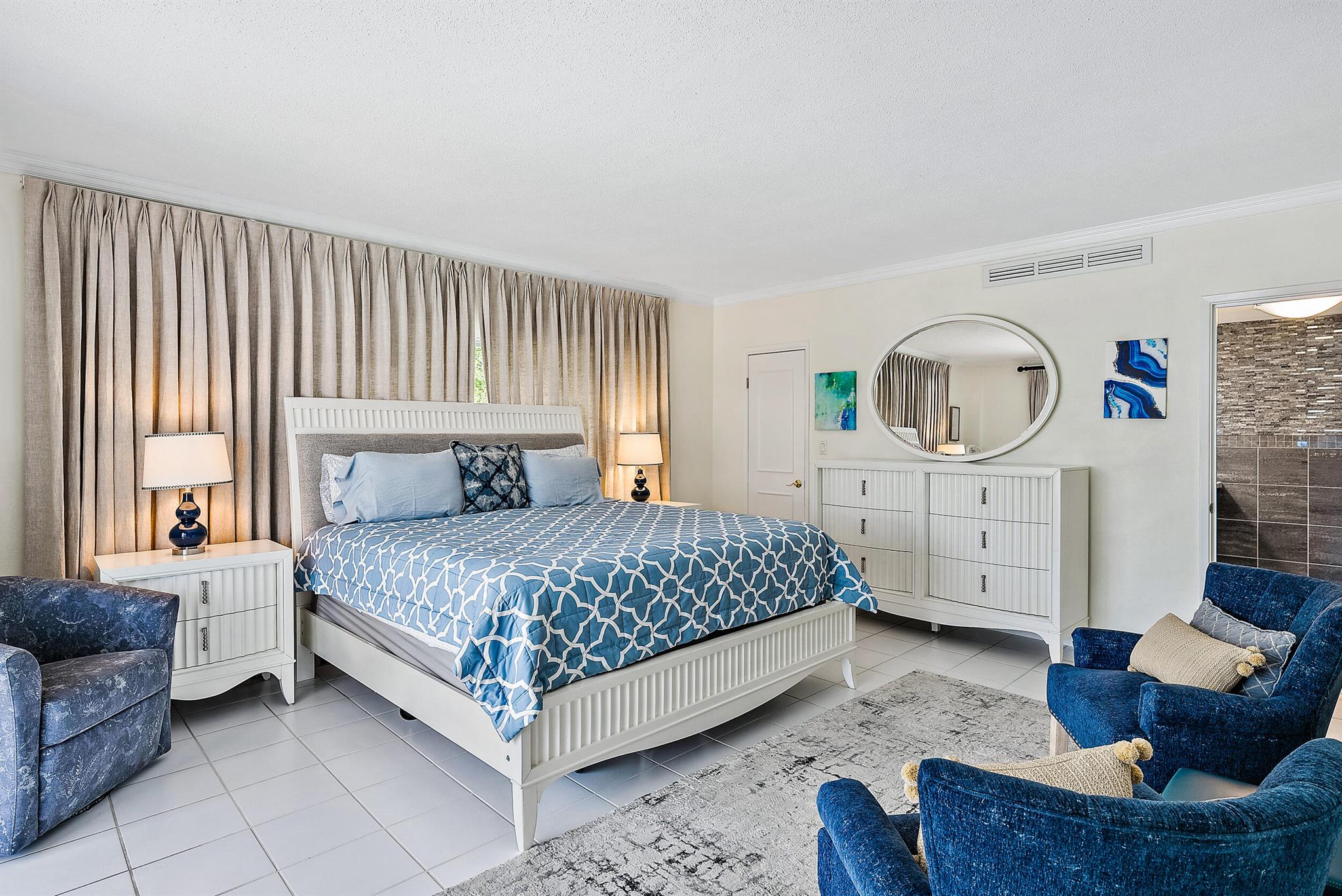 LAKE TOWERS CONDO - Residential Lease