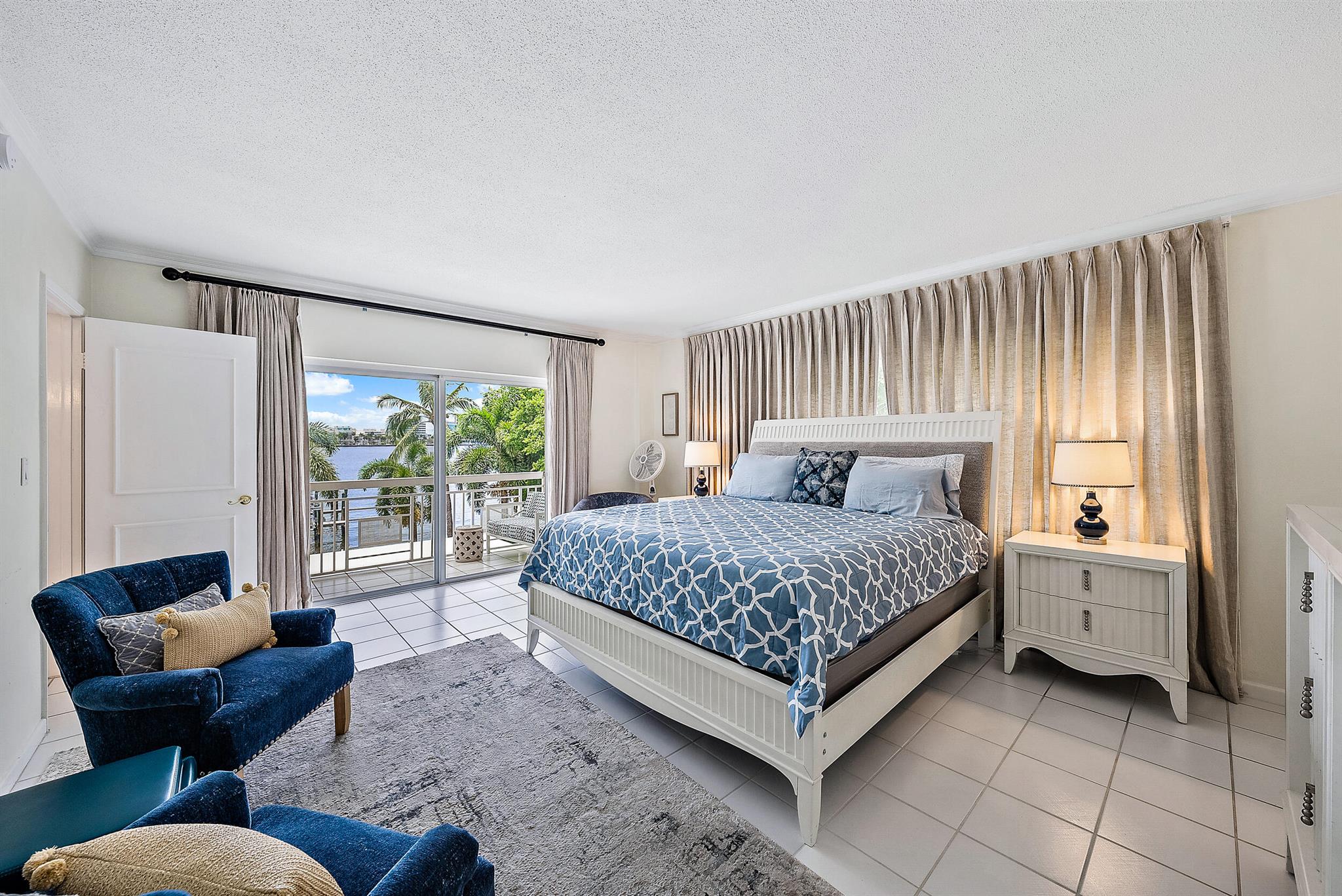 LAKE TOWERS CONDO - Residential Lease