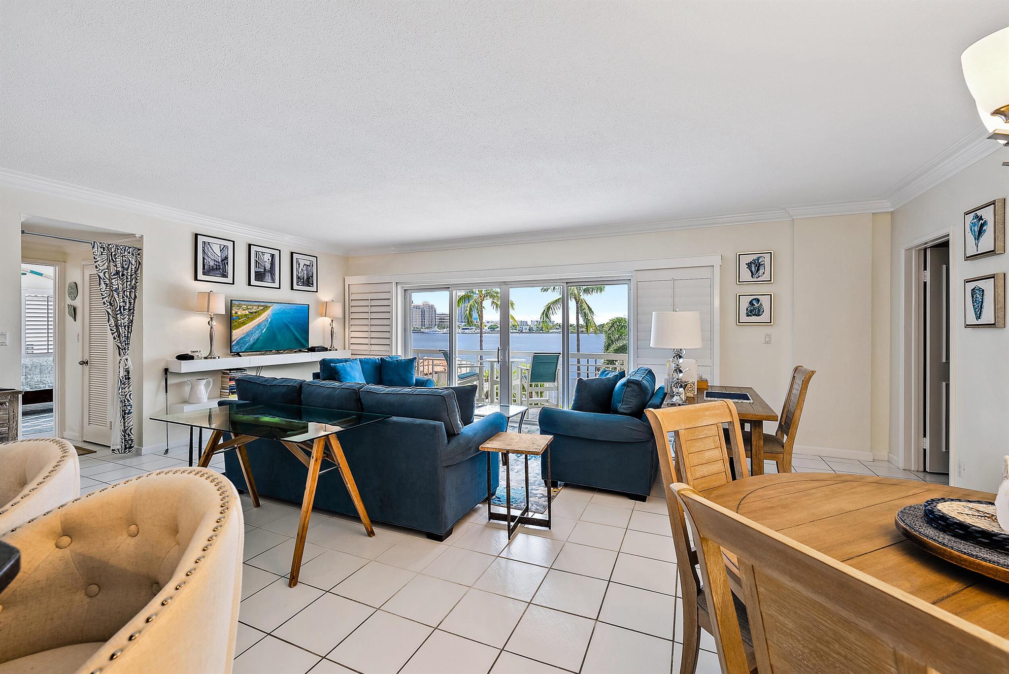 LAKE TOWERS CONDO - Residential Lease