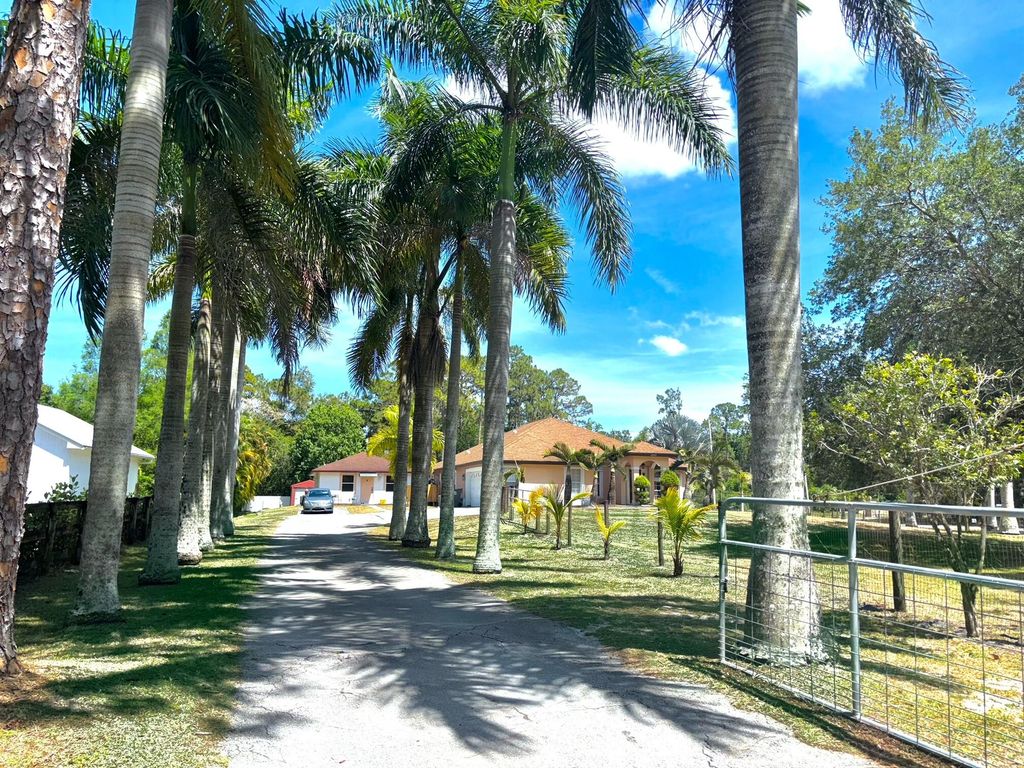 Photo of 12093 170th Road N, Jupiter, FL 33478 (MLS # R10985155)