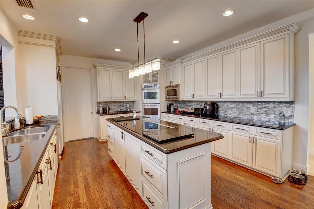 ST ANDREWS COUNTRY CLUB - Residential