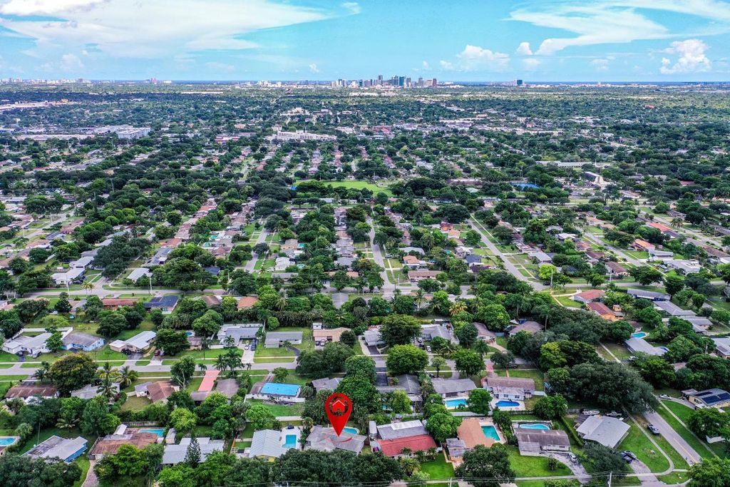 Photo of 360 NW 49th Avenue, Plantation, FL 33317 (MLS # F10453561)