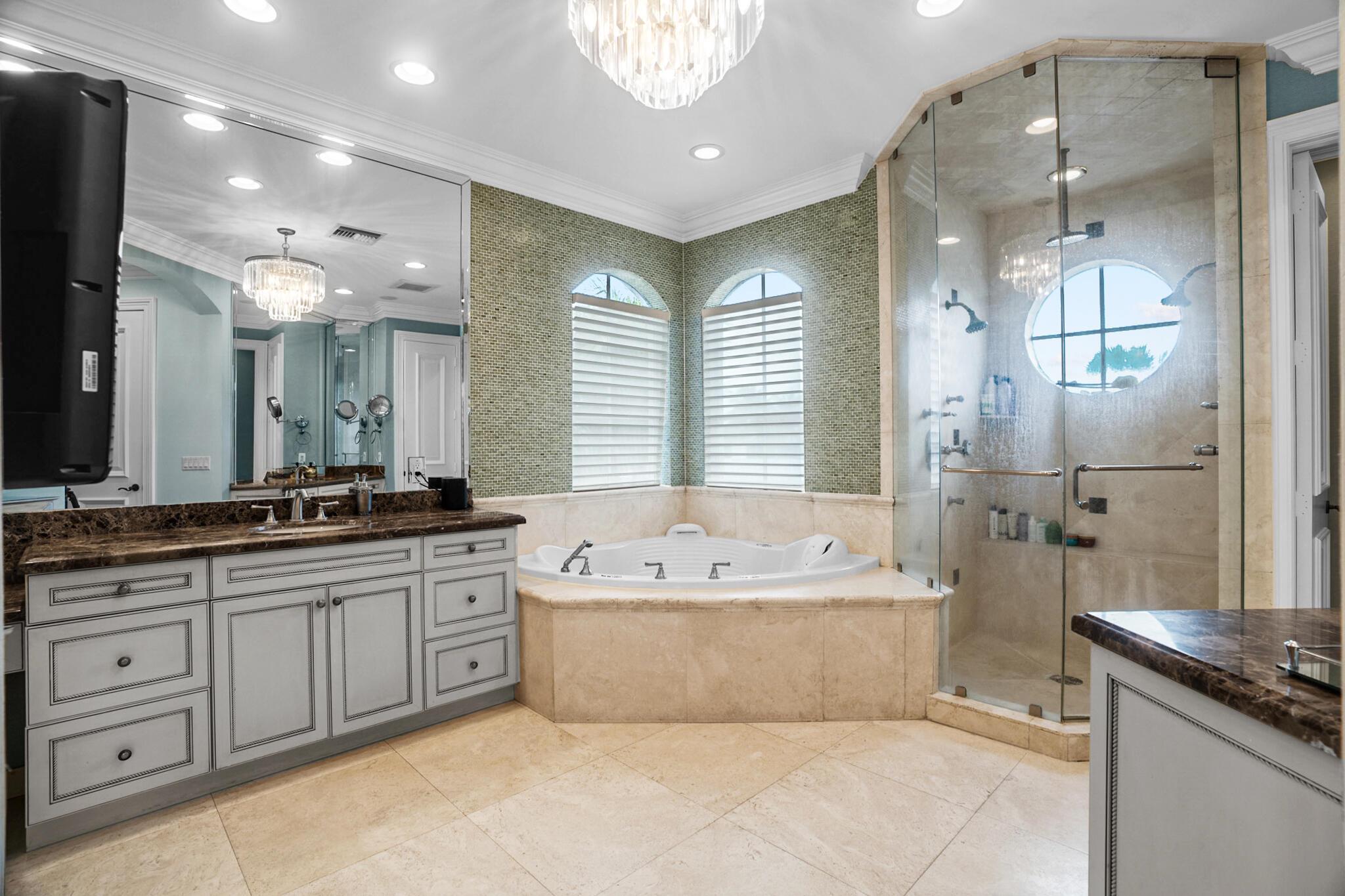 CARIBBEAN KEYS - Residential