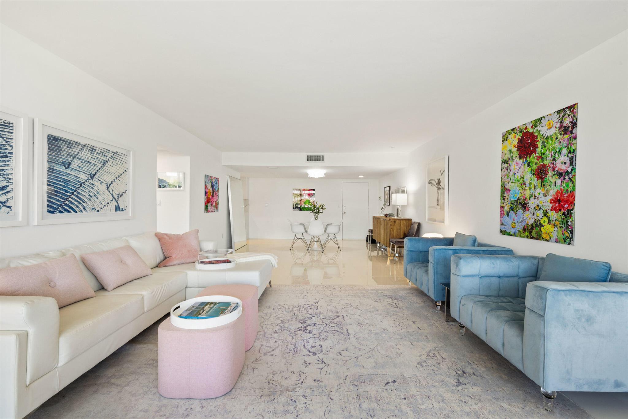 CARLYLE HOUSE CONDO - Residential