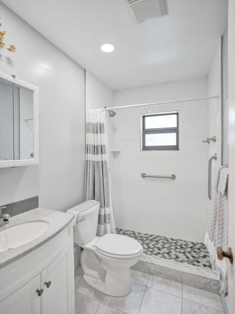 Tiny photo for 2085 SW 15th Place, Deerfield Beach, FL 33442 (MLS # B26083434)