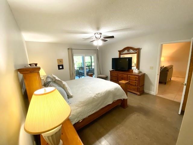 NINTH GREEN AT CRYSTAL LA - Residential