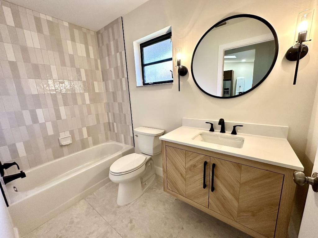 HUNTINGTON POINTE - Residential