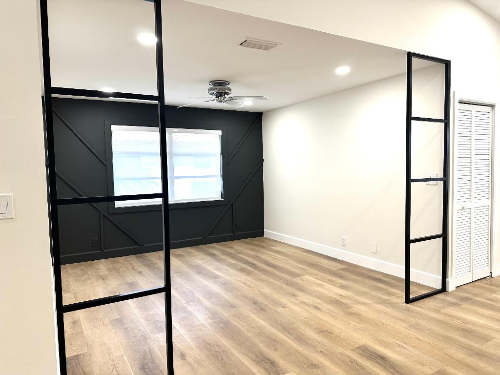 HUNTINGTON POINTE - Residential