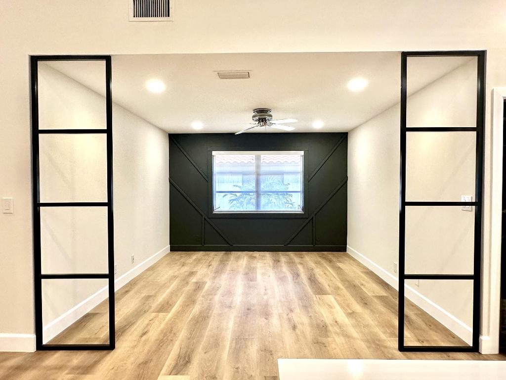 HUNTINGTON POINTE - Residential