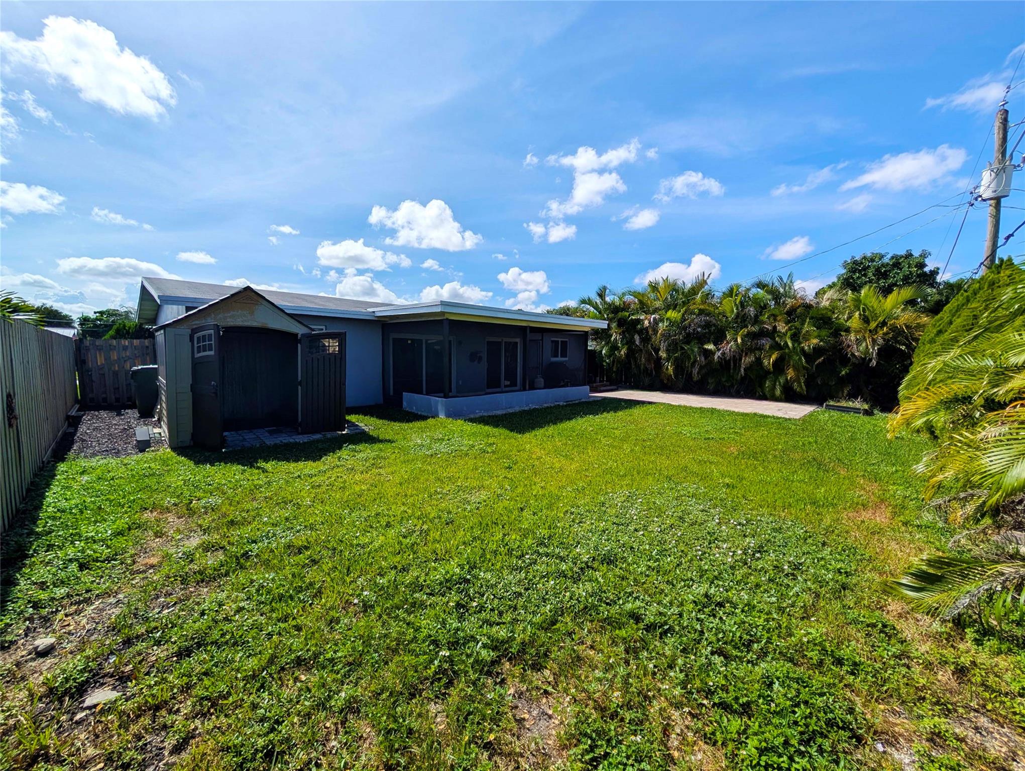 Sunrise Golf Village Sec - Residential