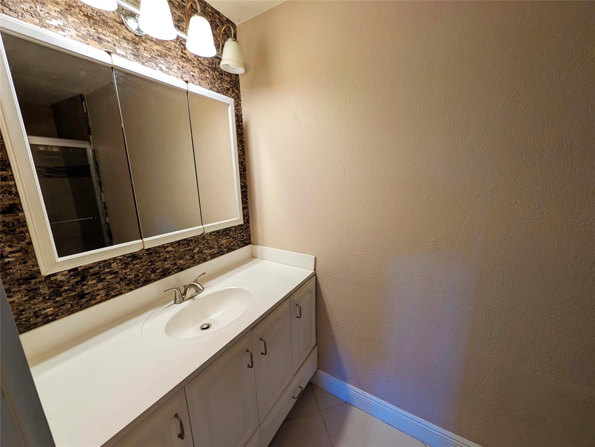 Sunrise Golf Village Sec - Residential