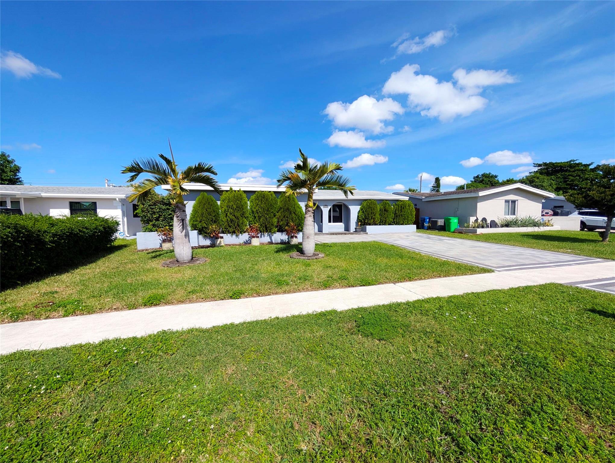 Sunrise Golf Village Sec - Residential