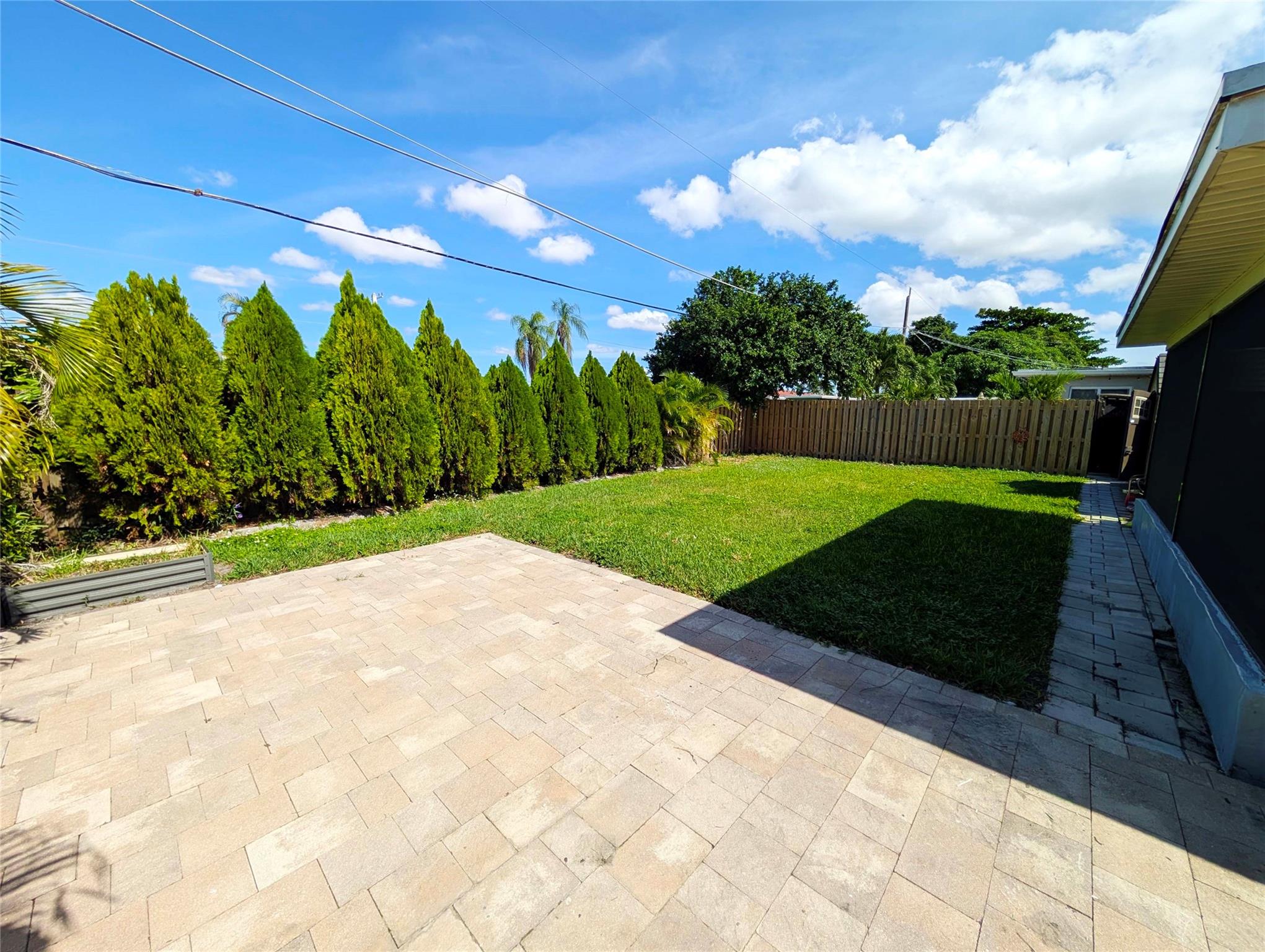 Sunrise Golf Village Sec - Residential