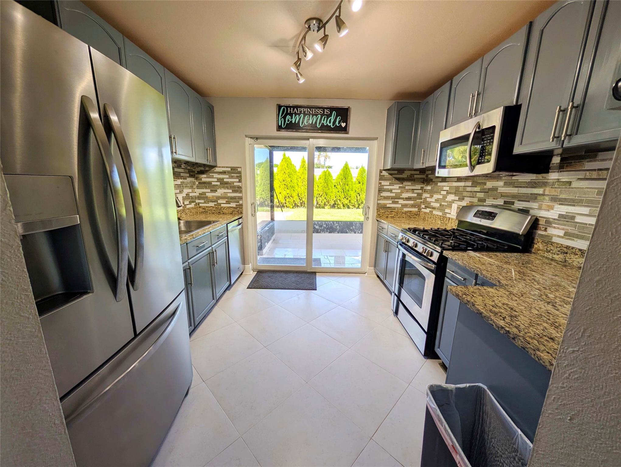 Sunrise Golf Village Sec - Residential