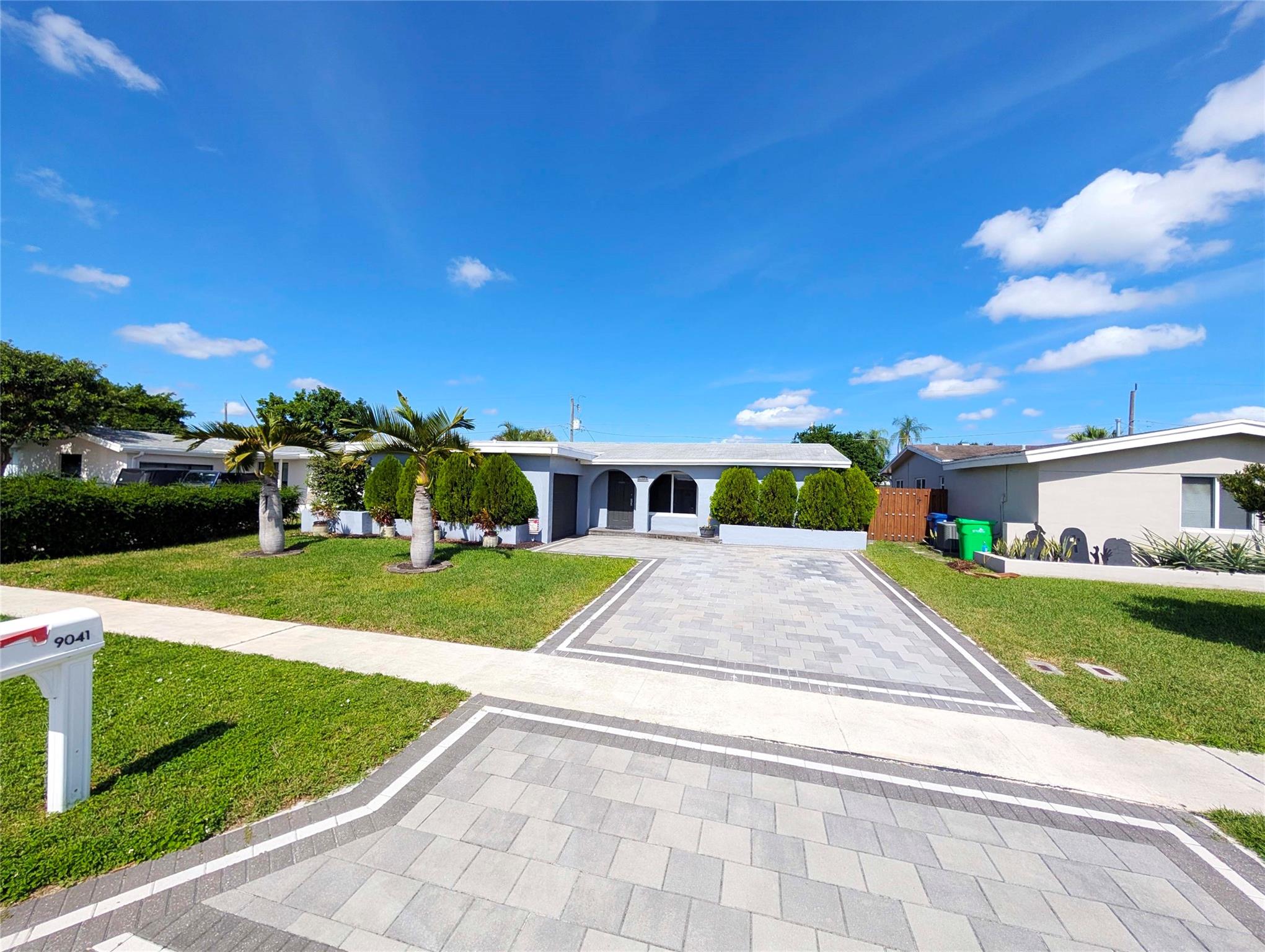 Sunrise Golf Village Sec - Residential