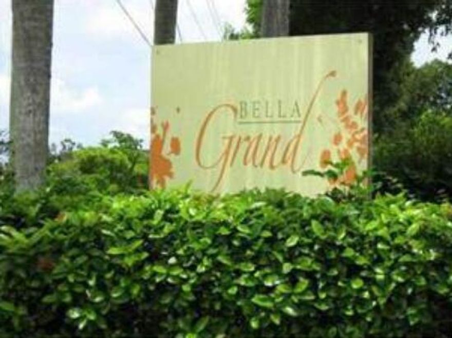 Great 2/2 Condo in Pembroke Pines; First Floor w/Garden View; Updated Kitchen w/Granite Counter-tops; MSTR BR w/Walk in Closet; Renovated BTHs; Washer/Dryer; Central A/C; Fresh Paint; MUST SEE; TXT Today !