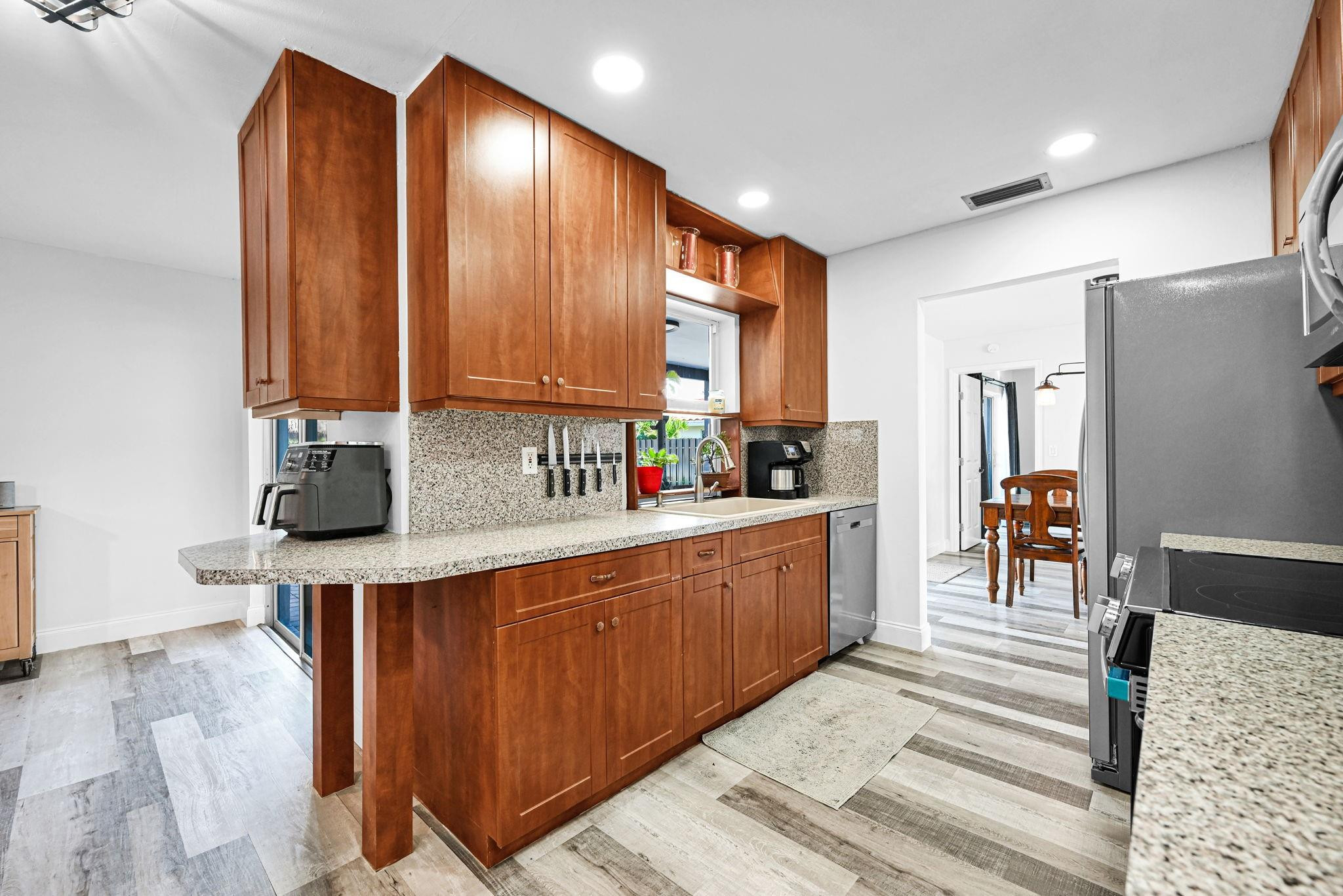 Coral Spgs Lakes 68-12 B - Residential