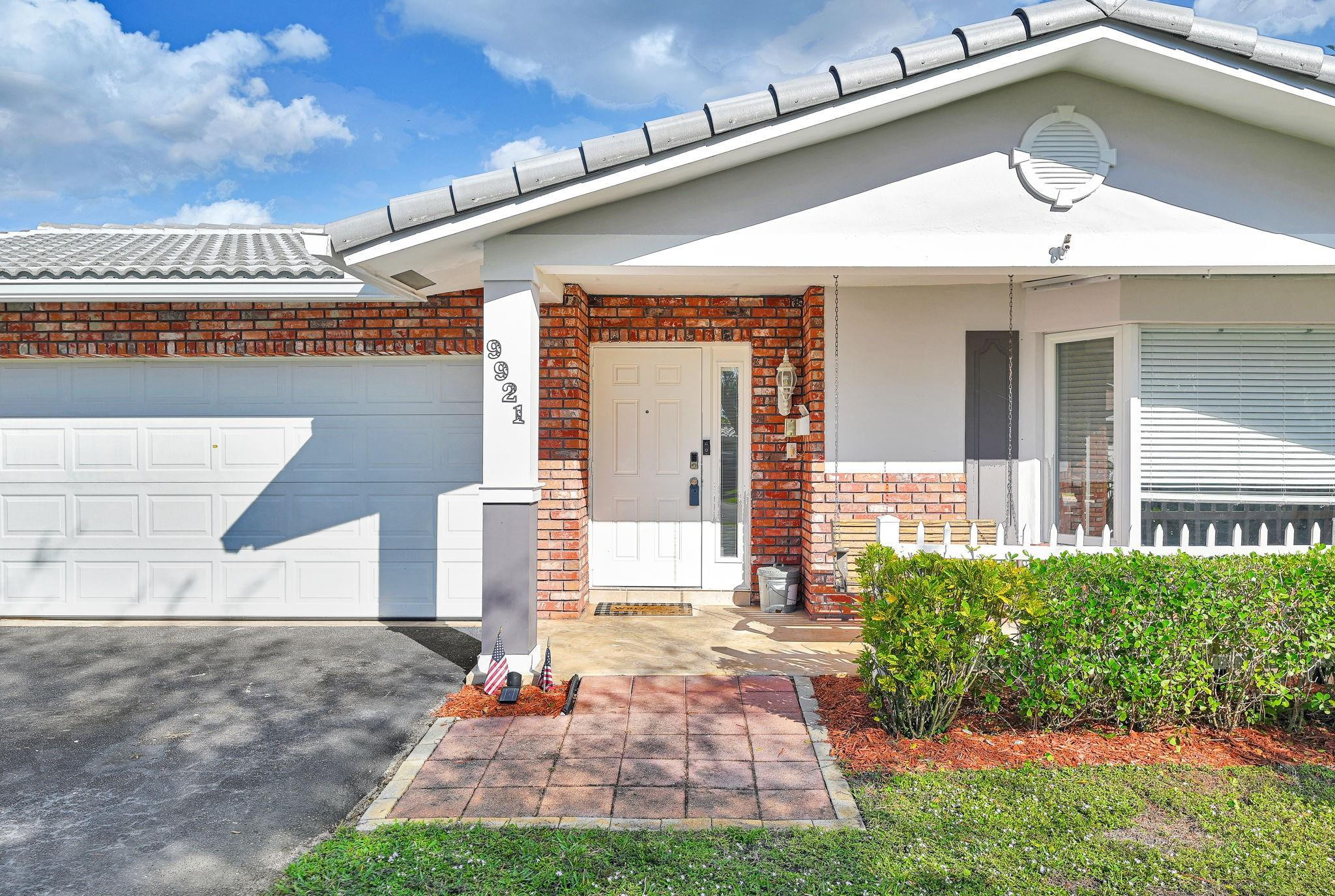 Coral Spgs Lakes 68-12 B - Residential