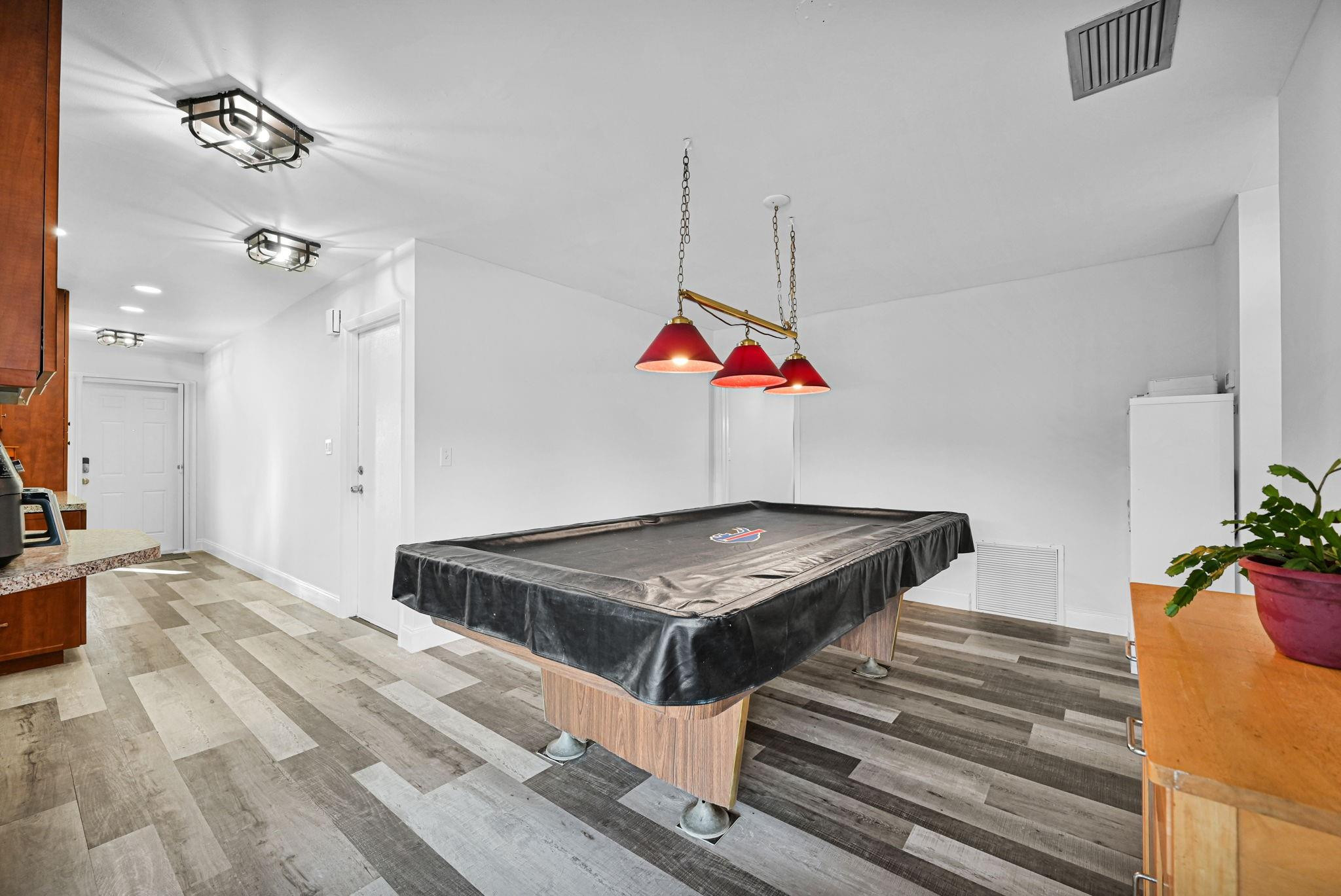 Coral Spgs Lakes 68-12 B - Residential