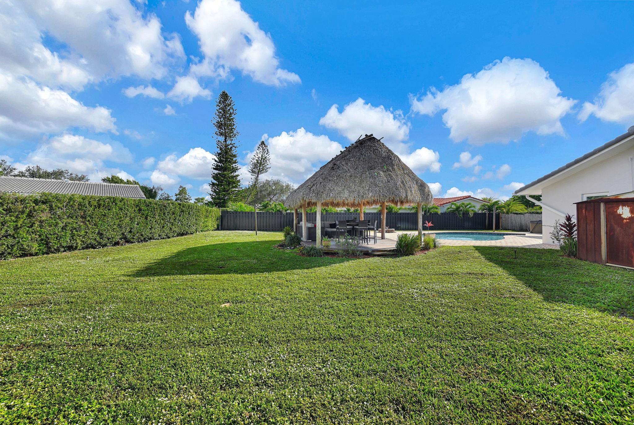 Coral Spgs Lakes 68-12 B - Residential