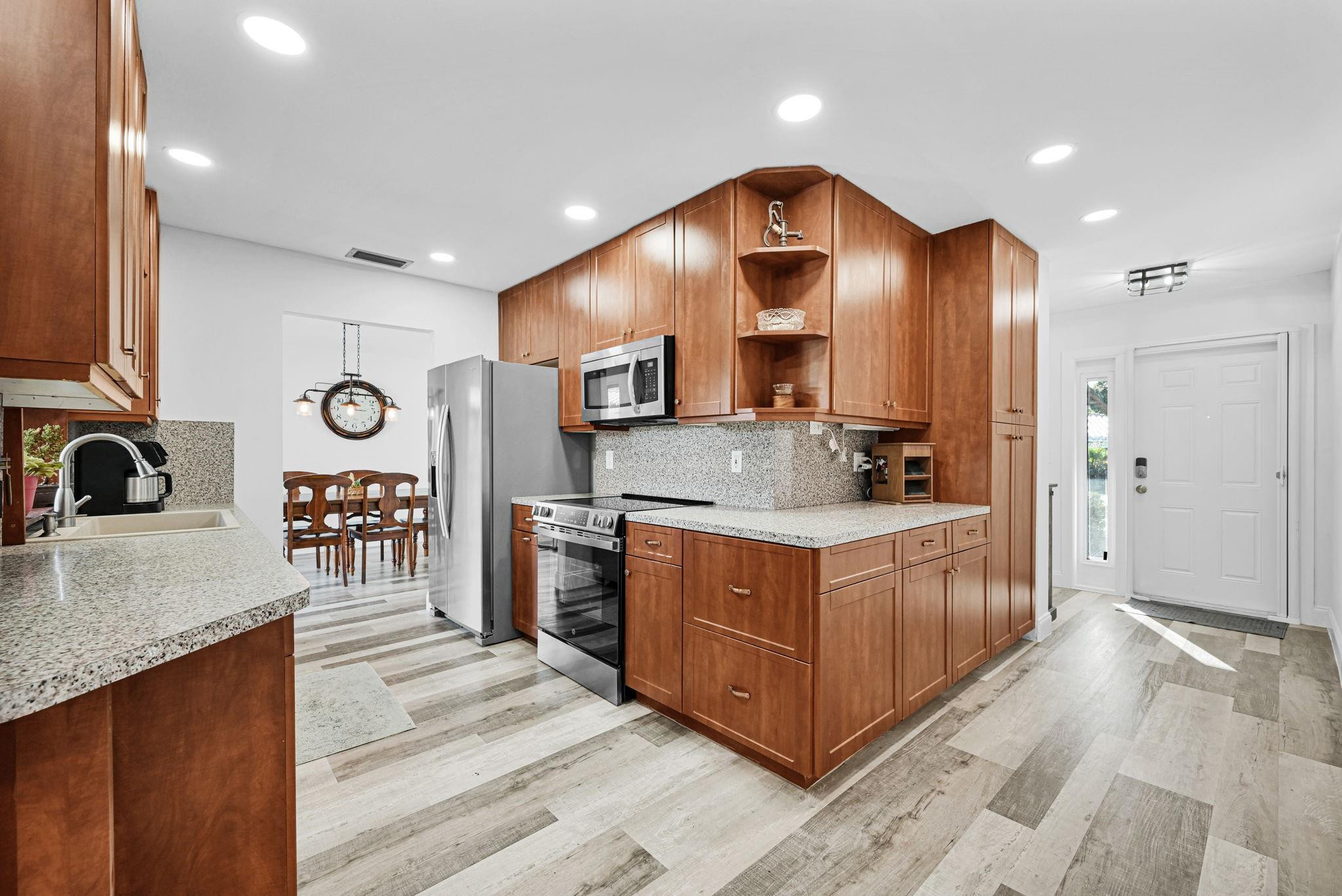 Coral Spgs Lakes 68-12 B - Residential