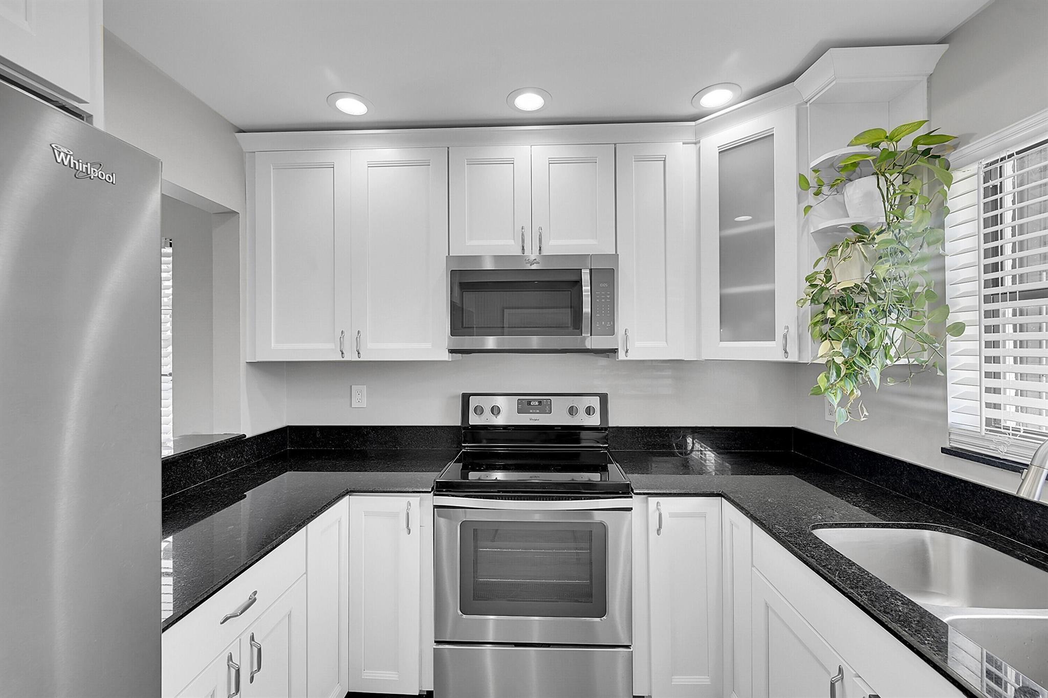 TRADEWINDS AT DOS LAGOS C - Residential